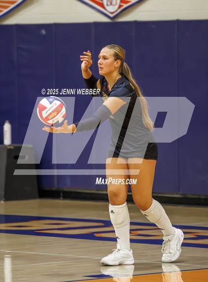 Thumbnail 2 in Harrisburg vs. Marymount photogallery.
