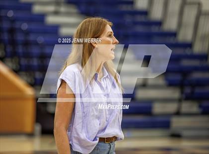 Thumbnail 3 in Harrisburg vs. Marymount photogallery.