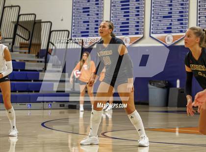 Thumbnail 1 in Harrisburg vs. Marymount photogallery.