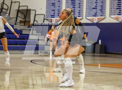 Thumbnail 2 in Harrisburg vs. Marymount photogallery.