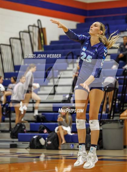 Thumbnail 1 in Harrisburg vs. Marymount photogallery.