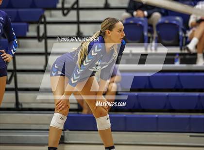 Thumbnail 1 in Harrisburg vs. Marymount photogallery.