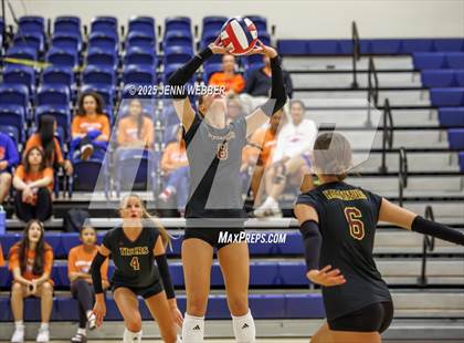 Thumbnail 2 in Harrisburg vs. Marymount photogallery.