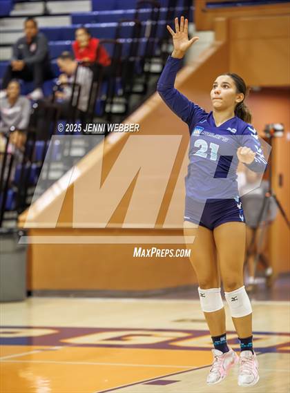 Thumbnail 1 in Harrisburg vs. Marymount photogallery.