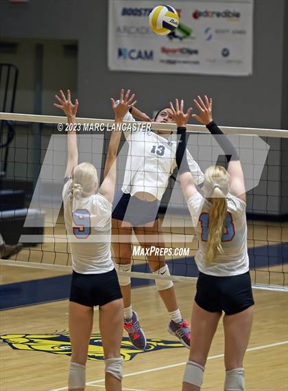 Thumbnail 1 in Charlotte Catholic @ Carmel Christian photogallery.