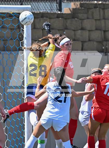 Thumbnail 3 in Boerne-Champion vs Grapevine (UIL 5A Girls Soccer State Semifinal) photogallery.