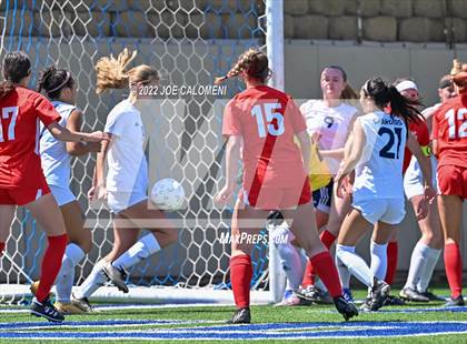 Thumbnail 3 in Boerne-Champion vs Grapevine (UIL 5A Girls Soccer State Semifinal) photogallery.