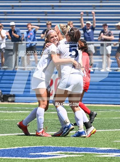Thumbnail 3 in Boerne-Champion vs Grapevine (UIL 5A Girls Soccer State Semifinal) photogallery.