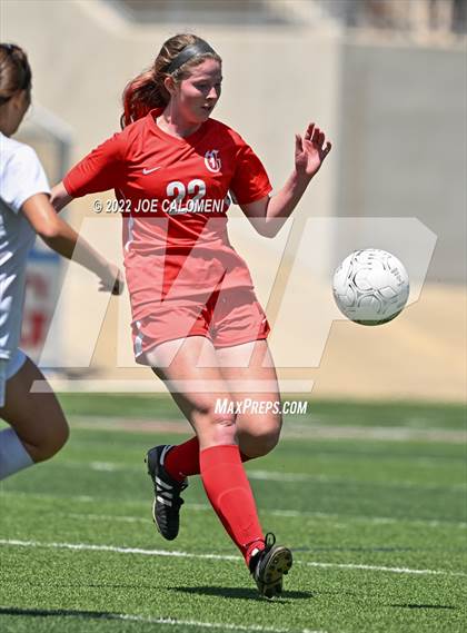 Thumbnail 3 in Boerne-Champion vs Grapevine (UIL 5A Girls Soccer State Semifinal) photogallery.