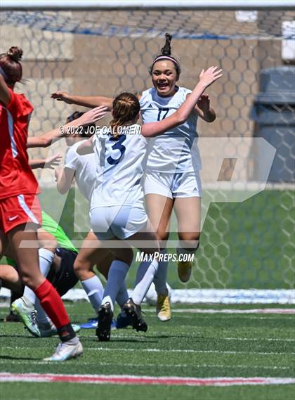 Thumbnail 1 in Boerne-Champion vs Grapevine (UIL 5A Girls Soccer State Semifinal) photogallery.