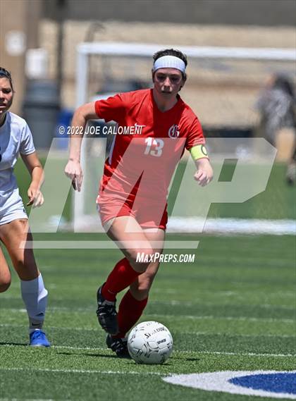 Thumbnail 3 in Boerne-Champion vs Grapevine (UIL 5A Girls Soccer State Semifinal) photogallery.