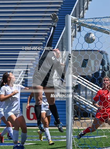 Thumbnail 2 in Boerne-Champion vs Grapevine (UIL 5A Girls Soccer State Semifinal) photogallery.