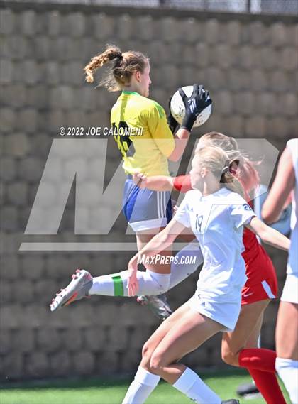 Thumbnail 1 in Boerne-Champion vs Grapevine (UIL 5A Girls Soccer State Semifinal) photogallery.