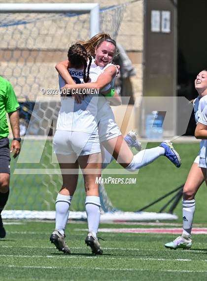 Thumbnail 2 in Boerne-Champion vs Grapevine (UIL 5A Girls Soccer State Semifinal) photogallery.