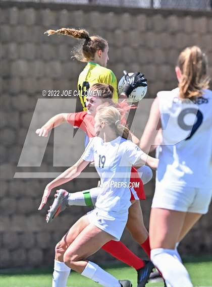 Thumbnail 3 in Boerne-Champion vs Grapevine (UIL 5A Girls Soccer State Semifinal) photogallery.