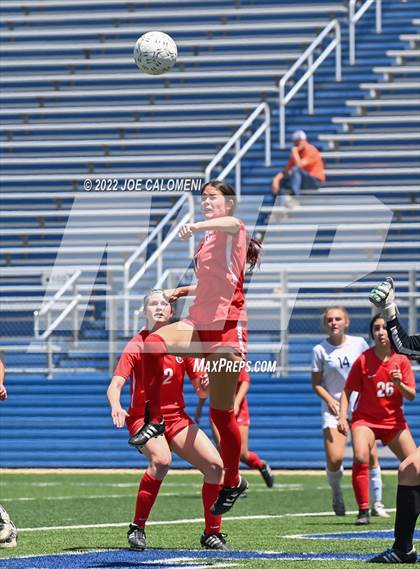 Thumbnail 3 in Boerne-Champion vs Grapevine (UIL 5A Girls Soccer State Semifinal) photogallery.