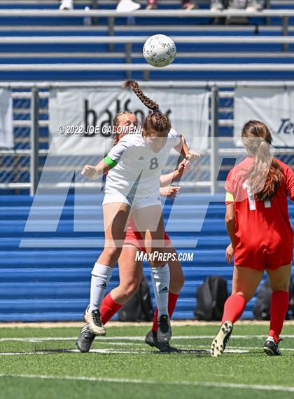 Thumbnail 2 in Boerne-Champion vs Grapevine (UIL 5A Girls Soccer State Semifinal) photogallery.