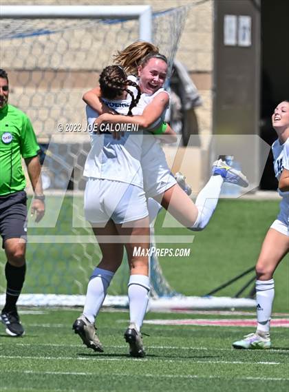 Thumbnail 1 in Boerne-Champion vs Grapevine (UIL 5A Girls Soccer State Semifinal) photogallery.