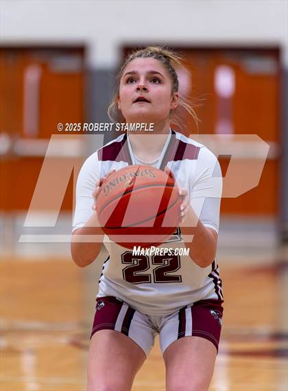 Thumbnail 2 in North Catholic @ Oakland Catholic photogallery.