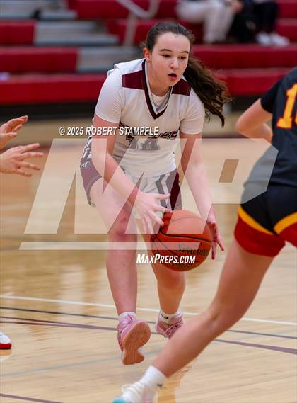 Thumbnail 2 in North Catholic @ Oakland Catholic photogallery.
