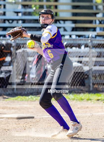 Thumbnail 3 in Kennedy @ Moreau Catholic photogallery.