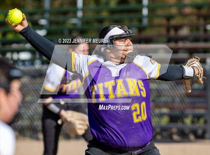 Thumbnail 1 in Kennedy @ Moreau Catholic photogallery.