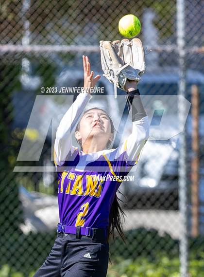Thumbnail 3 in Kennedy @ Moreau Catholic photogallery.