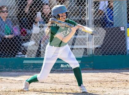 Thumbnail 1 in Kennedy @ Moreau Catholic photogallery.