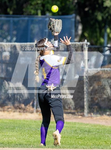 Thumbnail 3 in Kennedy @ Moreau Catholic photogallery.