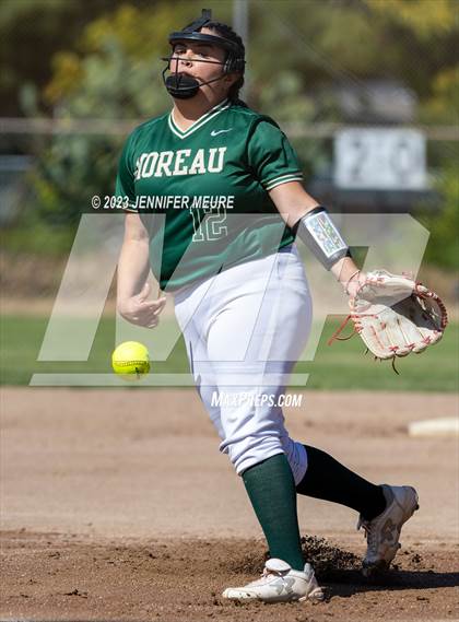 Thumbnail 1 in Kennedy @ Moreau Catholic photogallery.