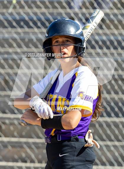 Thumbnail 1 in Kennedy @ Moreau Catholic photogallery.