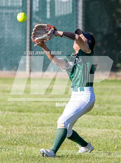 Thumbnail 2 in Kennedy @ Moreau Catholic photogallery.