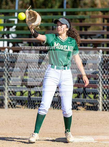 Thumbnail 3 in Kennedy @ Moreau Catholic photogallery.
