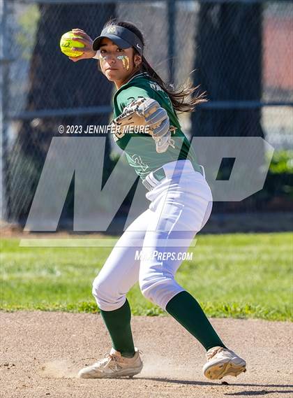 Thumbnail 1 in Kennedy @ Moreau Catholic photogallery.