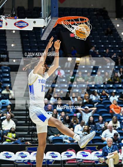 Thumbnail 3 in GHSA Boys Slam Dunk Final photogallery.