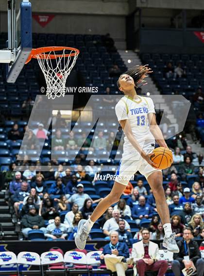 Thumbnail 1 in GHSA Boys Slam Dunk Final photogallery.