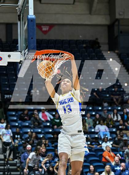Thumbnail 2 in GHSA Boys Slam Dunk Final photogallery.