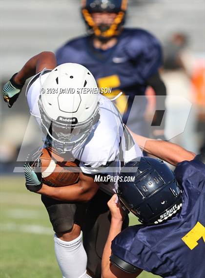 Thumbnail 3 in Golden West @ Arroyo Grande photogallery.