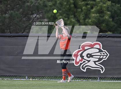 Thumbnail 3 in Lincoln-Way West @ Lincoln-Way Central photogallery.