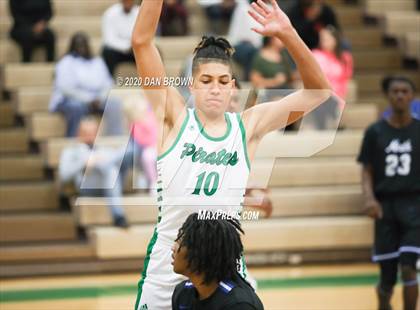 Thumbnail 2 in North Forney @ Poteet photogallery.