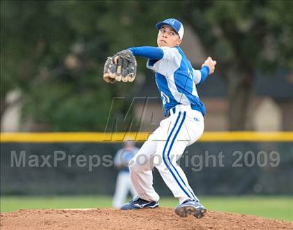 Thumbnail 2 in Glendora vs. Alta Loma photogallery.