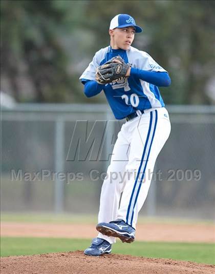 Thumbnail 1 in Glendora vs. Alta Loma photogallery.