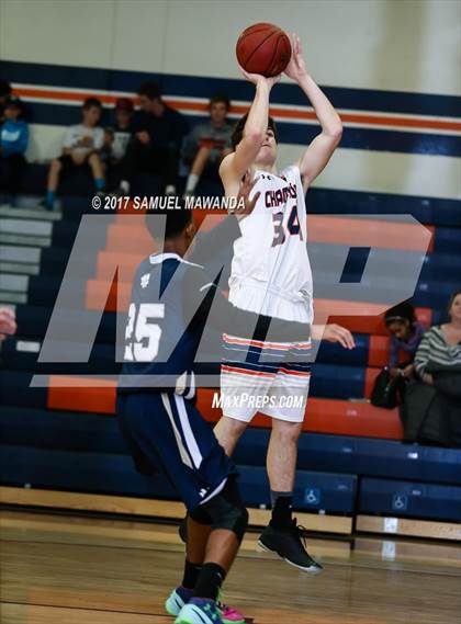 Thumbnail 3 in Notre Dame (SO) vs Chaminade photogallery.