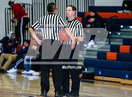 Thumbnail 2 in Notre Dame (SO) vs Chaminade photogallery.