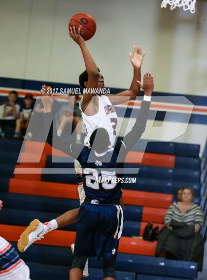 Thumbnail 2 in Notre Dame (SO) vs Chaminade photogallery.