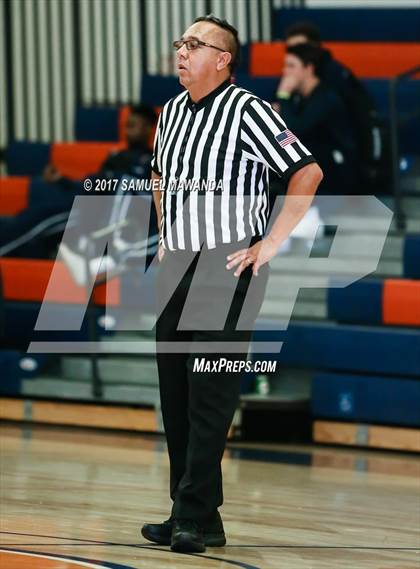 Thumbnail 2 in Notre Dame (SO) vs Chaminade photogallery.
