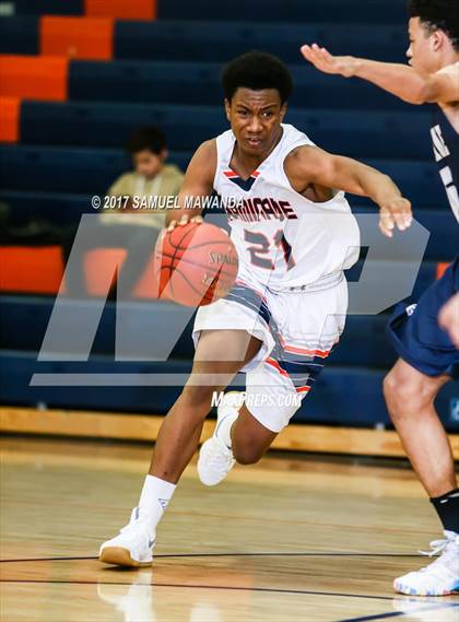 Thumbnail 3 in Notre Dame (SO) vs Chaminade photogallery.