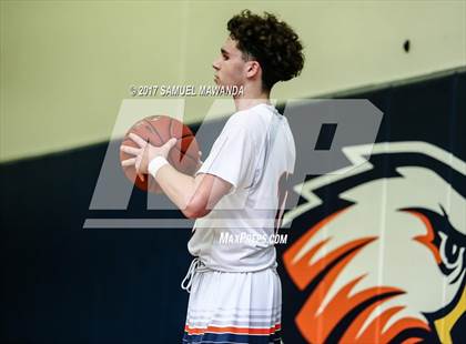 Thumbnail 2 in Notre Dame (SO) vs Chaminade photogallery.