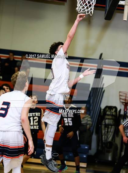 Thumbnail 3 in Notre Dame (SO) vs Chaminade photogallery.