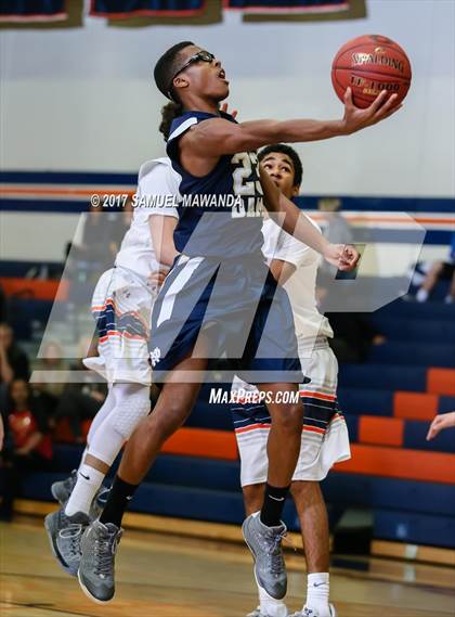 Thumbnail 1 in Notre Dame (SO) vs Chaminade photogallery.